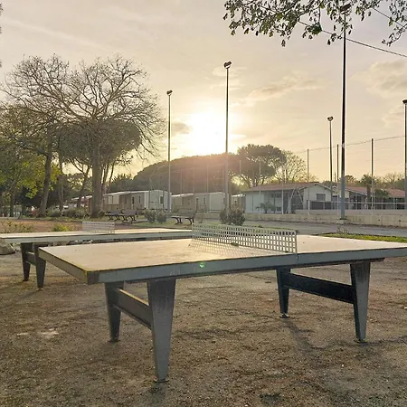 Lovely Stacaravan In Parque de Campismo *
